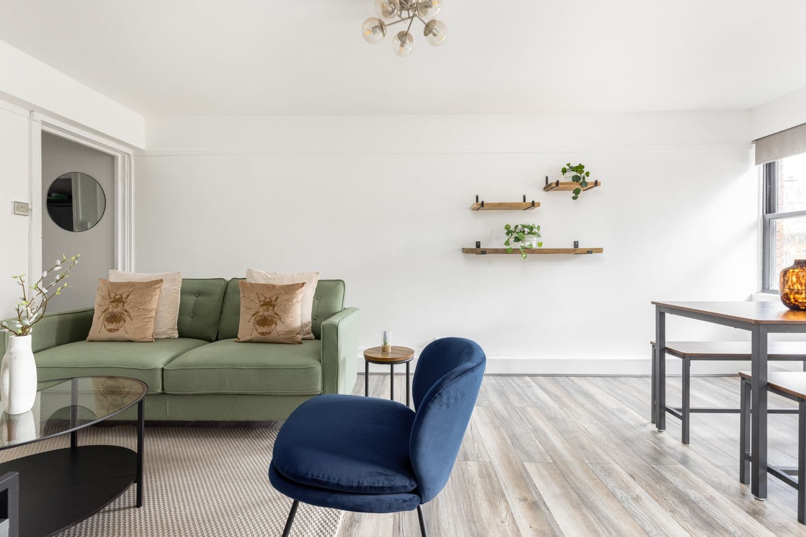 Stylish 1-Bed Apartment by Pimlico Station 4